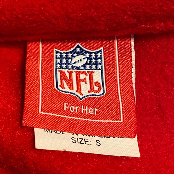 EUC Women’s ATL Falcons Pullover, Small - Picture 3 of 4